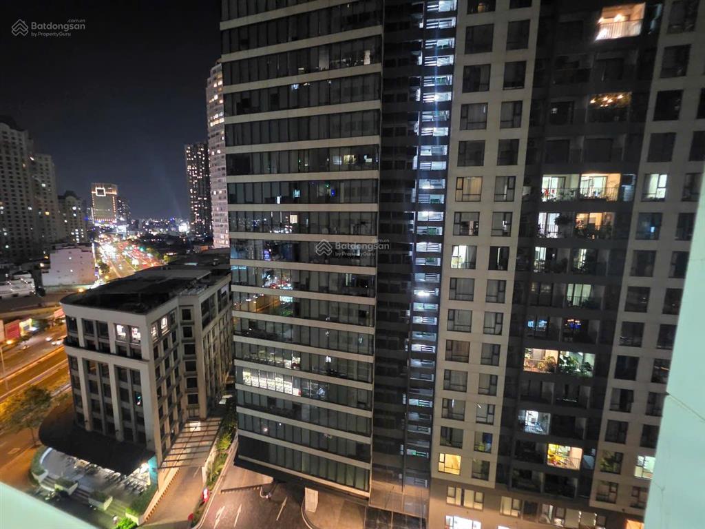 Chính chủ bán căn hộ 90 nguyễn hữu cảnh, 70m2, 2pn, 2wc, thang máy, view sông, sổ hồng