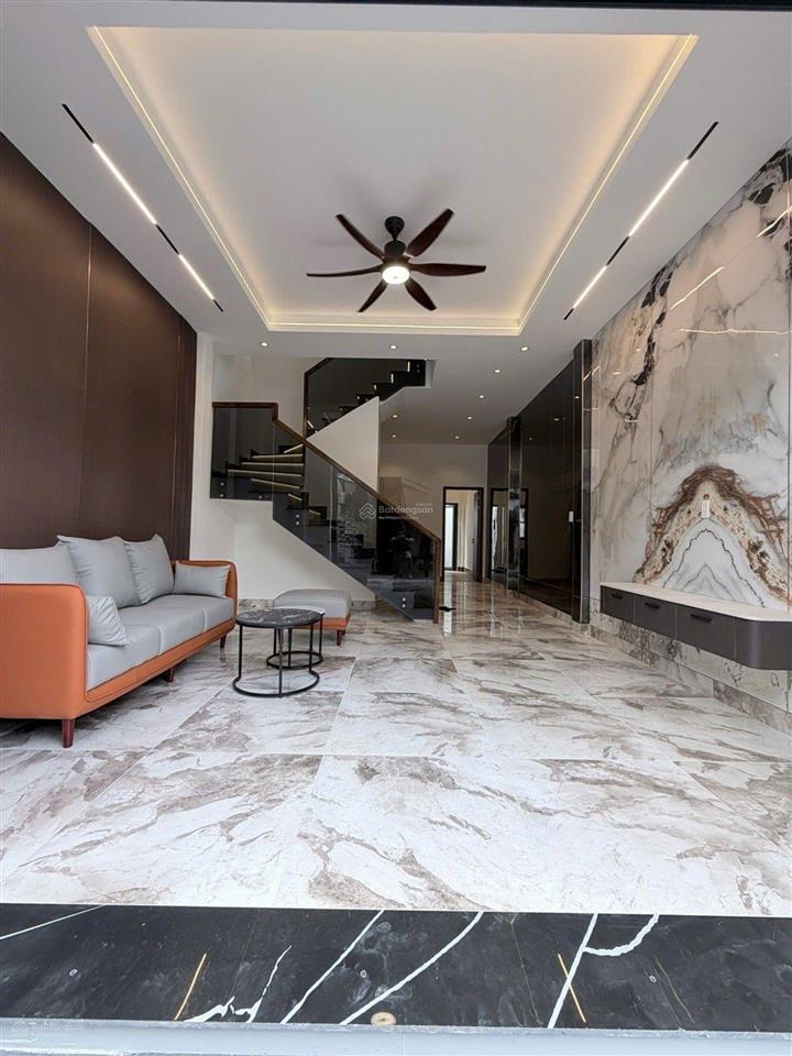 Nhà mới đẹp gần công viên lưu chí hiếu 64m2 ngang 4.5x14m giá 5.5 tỷ có 3pn