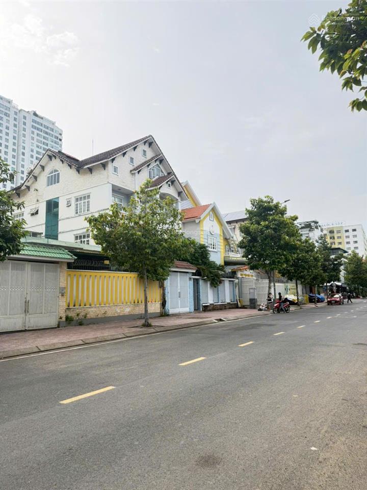 Bán đất mt đường dương bạch mai 12m x 25m 300m2 hiếm có nhất khu vực p5 q8