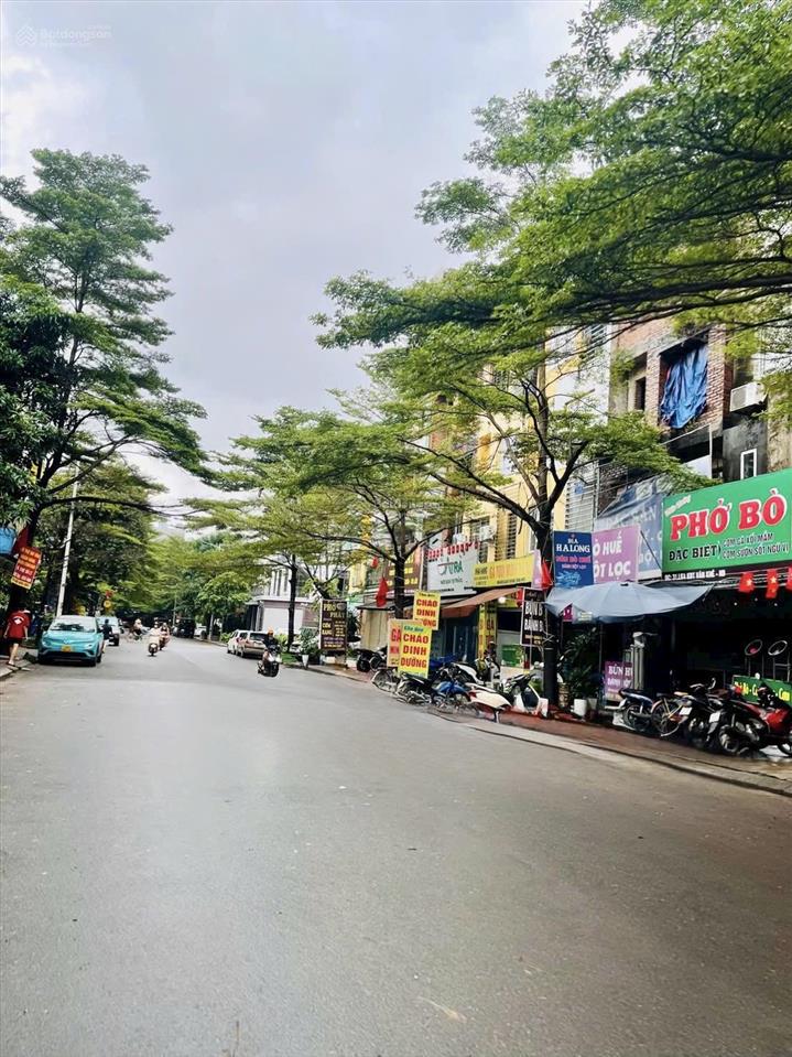Trục kinh doanh nổi bật kđt văn khê hàng đỉnh đầu tư đang cho thuê 30 triệu