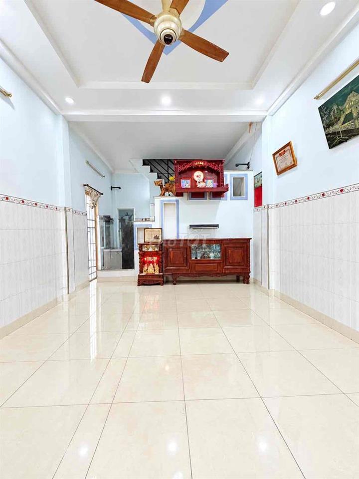 🔥 HIẾM VIP HÒA BÌNH – Ô TÔ ĐẬU NGÀY ĐÊM – CHỈ 3.95 TỶ 🔥 🏡 Nhà đẹp giá