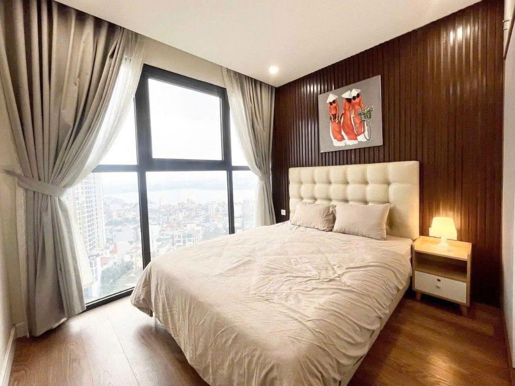 Chỉ 8,1 tỷ ! Bán Gấp Căn hộ 2PN 70m2 Sổ Đỏ Lâu Dài tầng 15 chung cư Edorado Tây Hồ