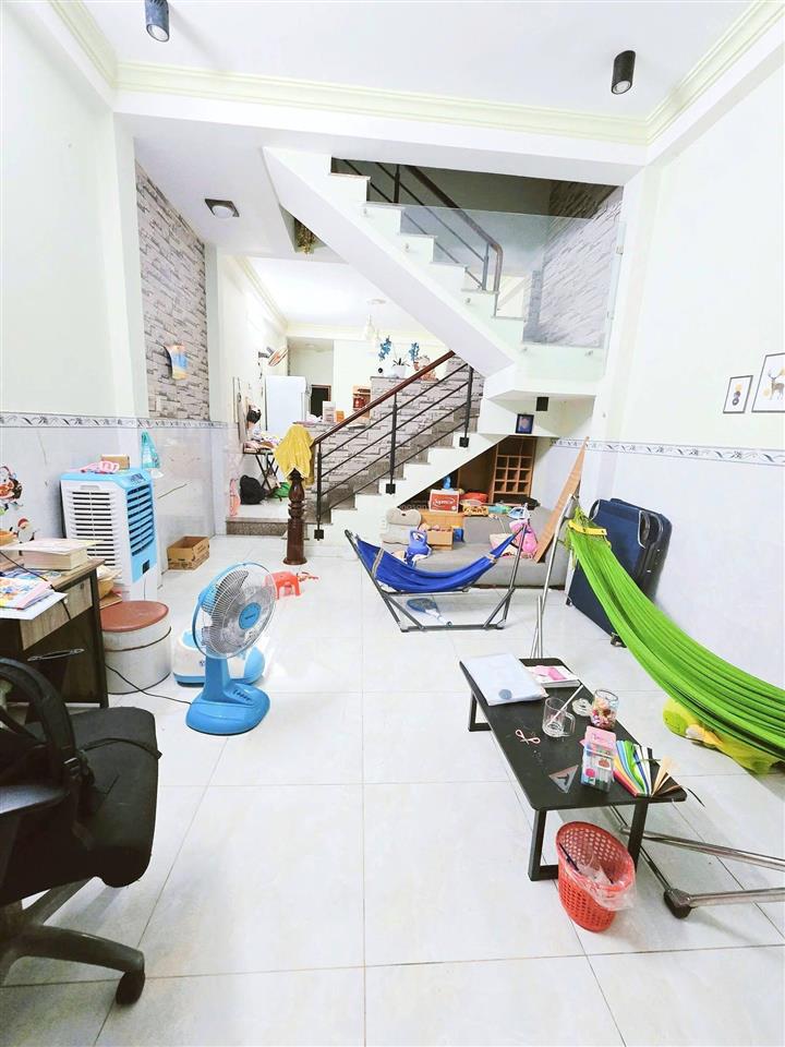7,2 tỷ. 75m2, trệt, lầu, 3 p.ngủ, p.thờ, 2wc. hoàn công. hẻm xe hơi phước bình, quận 9.