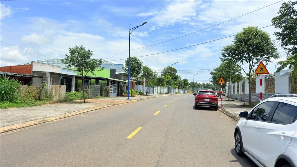 Bán đất trung tâm thị trấn đất đỏ. mặt tiền tạ văn sáu, diện tích 359m2
