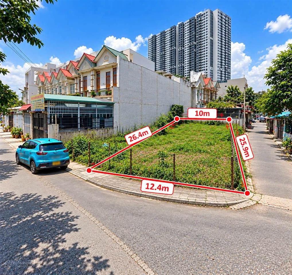 Bán đất góc 2mt đường tôn thất tùng, 8,5 tỷ, 250m2, kế bên làng đhqg tp hcm, xây chdv vip