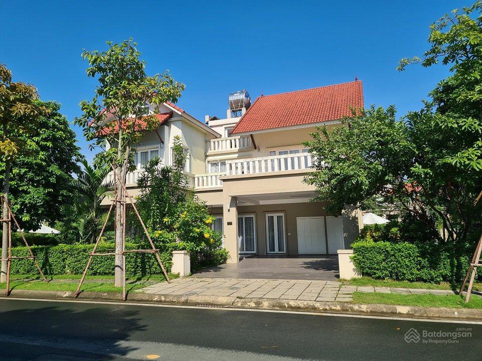 Cần tiền bán gấp căn bt xanh villas vị trí đẹp, rẻ hơn thị trường 2 tỷ, giá chỉ 15 tỷ, dt 260m2.