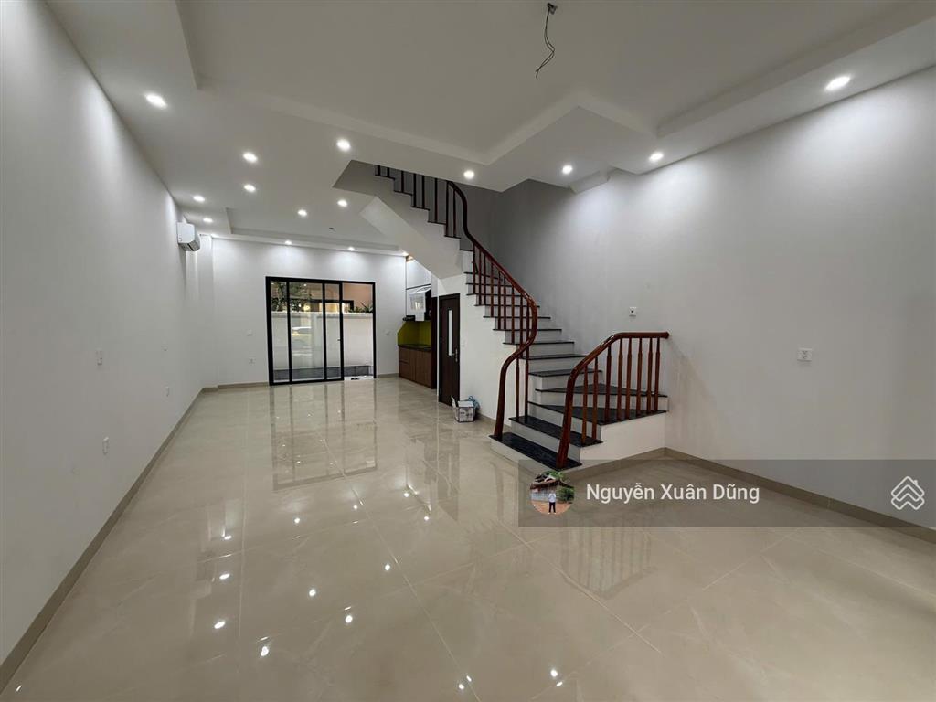 Bán bt tại vinhomes ocean park 2, 8,6 tỷ, 65m2, hoàn thiện 2 tầng đẹp.