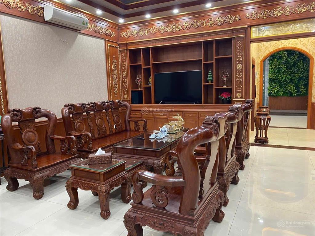 Biệt thự mini tên lửa 8 x 13m 3 tầng 5pn có gara ô tô tặng full nội thất gỗ