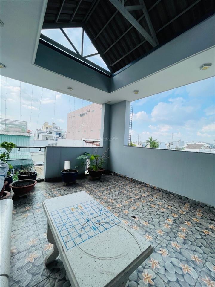 * bán kính 50m chợ, siêu thị, khách sạn, trường học, nhà hàng .