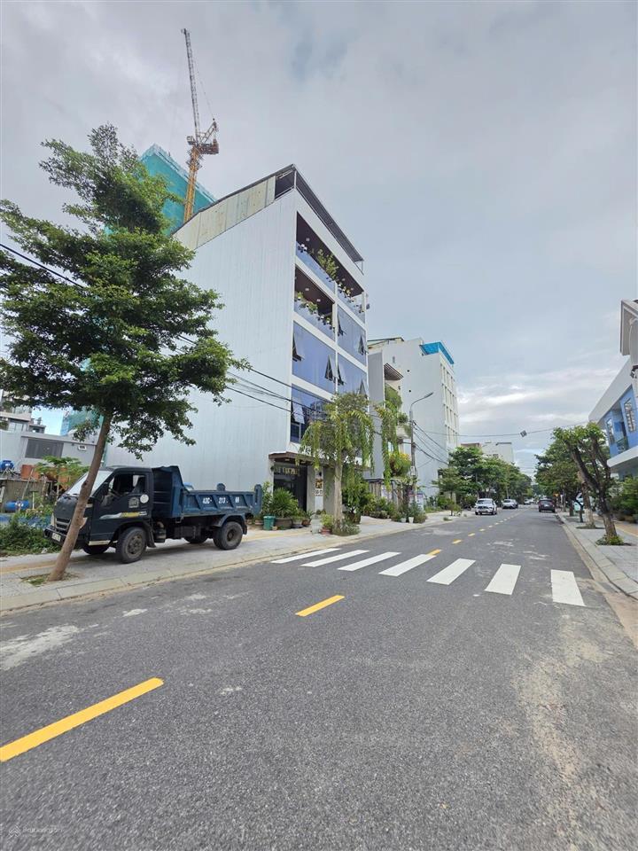 Bán cặp đất mt ngô quang huy, dt 180m, ngang 10m, đường 7m5