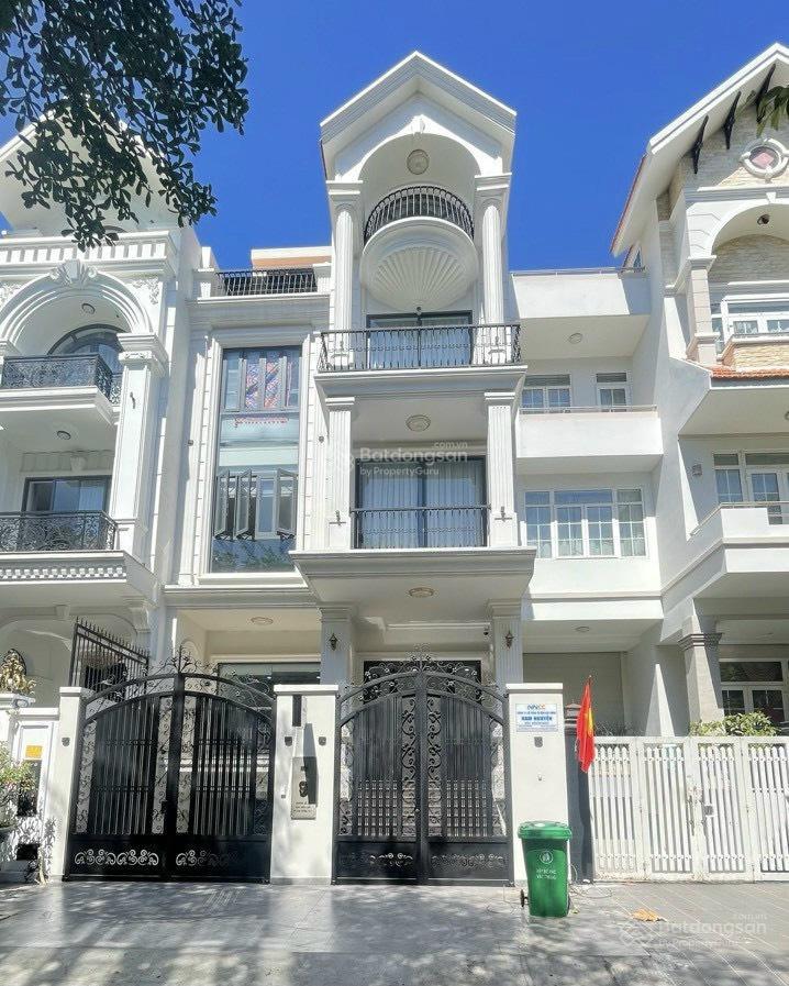Bán biệt thự 150m2 có thang máy, full nội thất, đối diện khu gv. giá 45 tỷ (có tl) 0908 935 ***