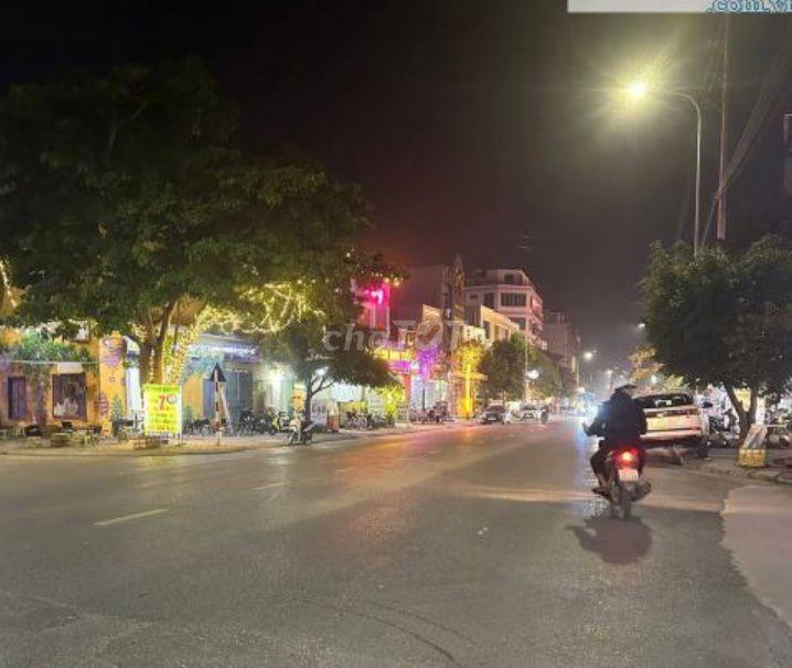Bán lô đất Hiếm mặt đường 24 Quế Võ, kinh doanh đỉnh cao.