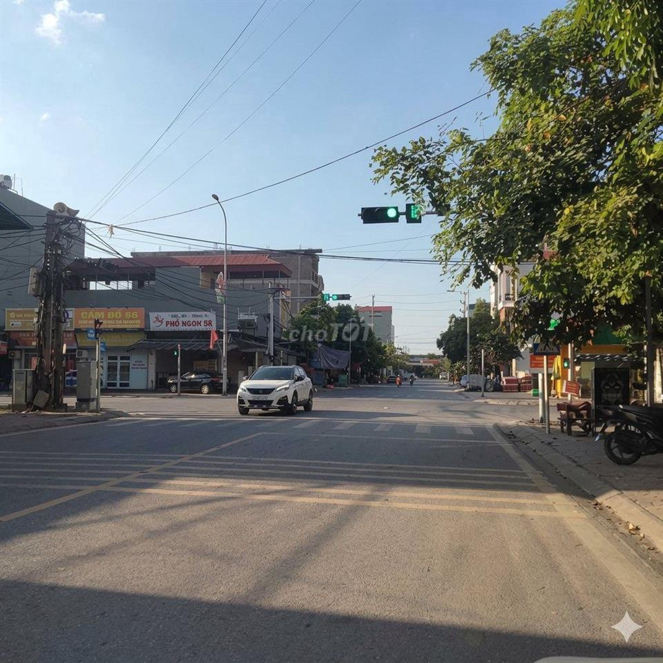 Bán lô đất kinh doanh mặt phố Dương Đình Nghệ. 90m2. Giá 6,6 tỷ