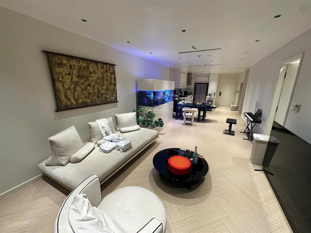 Bán cc 3pn, 2wc tại vinhomes nguyễn chí thanh, 120m2, 14 tỷ hàng hot