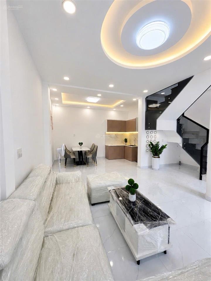 Tên lửa nổi tiếng là khu tiểu hồng kông, sát vách aeon, gần trường học, bệnh viện quốc tế...