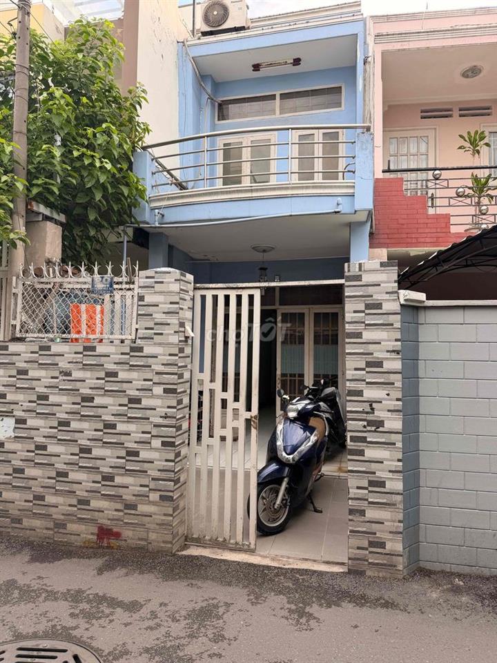 Gấp nhà bán giá hạ giảm 500 triệu còn 4 tỉ , lê van việt vào 20m