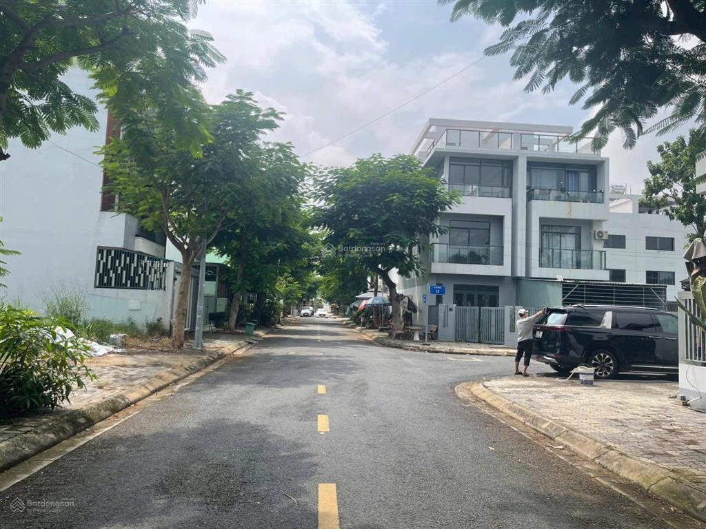 Giảm còn 6 tỷ đất kđt đông tăng long 100m2 (5x20) mặt tiền kinh doanh trục a4