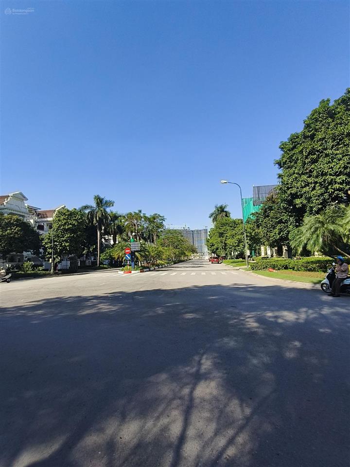 Phân lô, ô tô vào nhà, thông, khu cán bộ quân đội, cạnh khu vip ngoại giao đoàn, chỉ hơn 11 tỷ