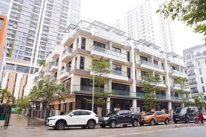 Siêu hiếm, bán liền kề starlake tây hồ dt 110m mt 5.5m xây 5t khu vực víp ở sướng giá 49 tỷ tl