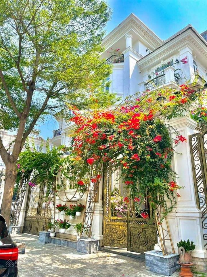 Giảm 5 tỷ biệt thự cityland riverside, có hầm, thang máy, đối diện công viên nội khu, nhà rất đẹp