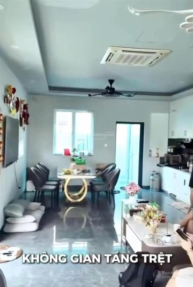 Bán góc 112m nhà đã hoàn thiện nội thất sun casa hòa phú 3,7 tỷ