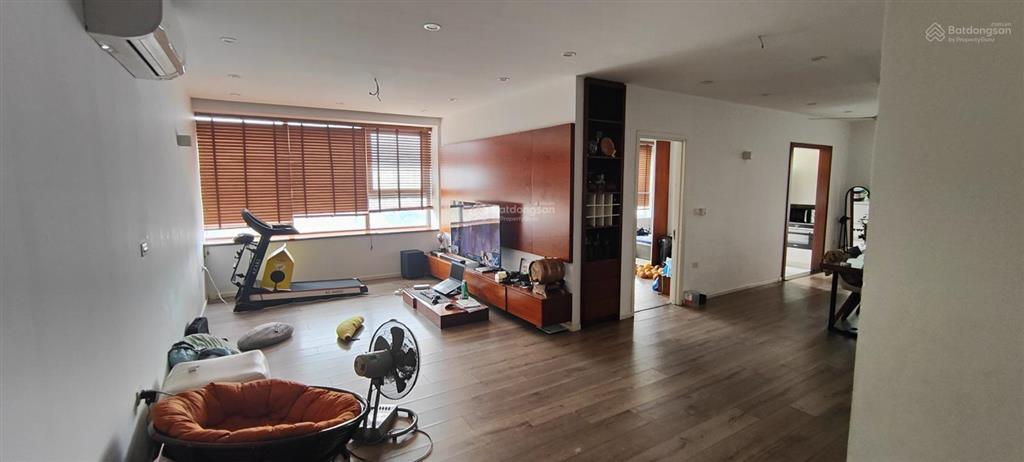 Bán căn 3 phòng ngủ 130m2 giá 12,5 tỷ, capital garden, 102 trường chinh
