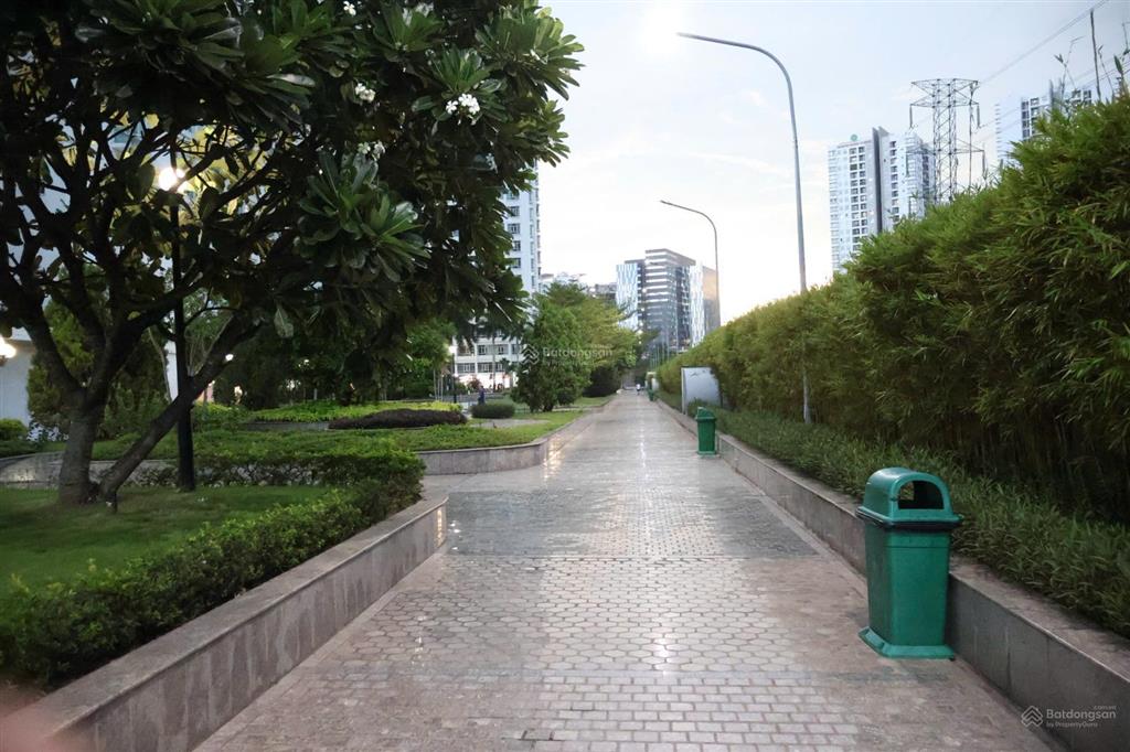 Bán căn hộ phú hoàng anh 129m2, giá 4 tỷ tặng nội thất căn góc