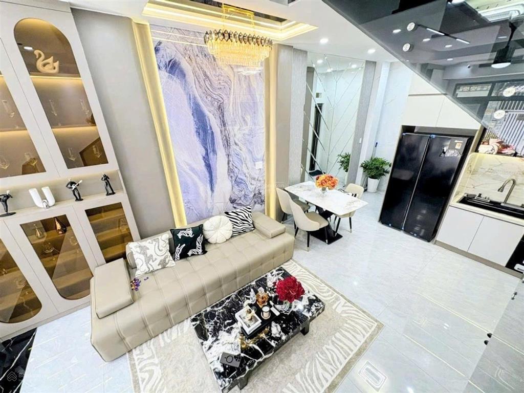 Nhà đào tông nguyên 4 tầng, 4pn. ô tô đậu cửa, hẻm thông. liền kề kdc thesun. 7 đ hơn (tl).