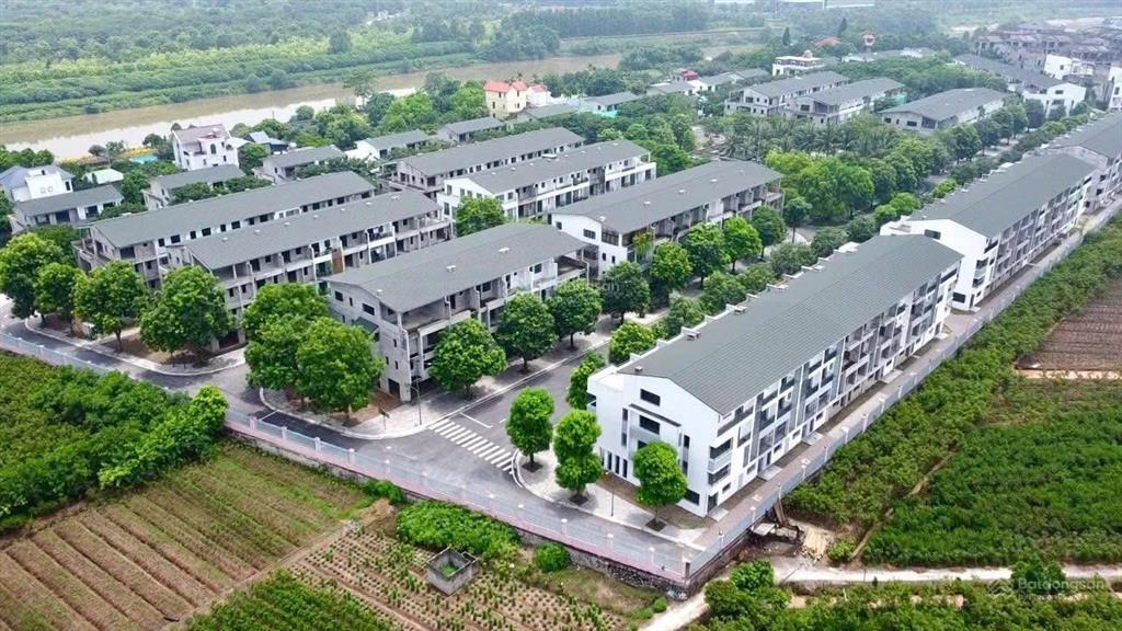 Chính chủ gửi bán nhà phố sping valley 105m2 giá 16 tỷ 0946 393 ***