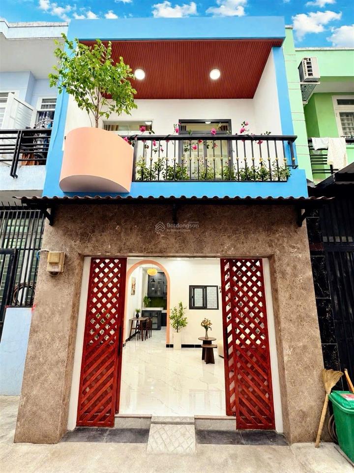 Bán gấp nhà hẻm xe hơi 5m ngay lê văn quới sổ đẹp vuông vức 2 tầng kiên cố 40m2 4x10m
