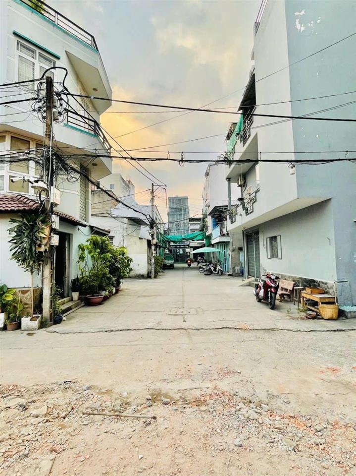 Cần bán lô đất nền tại phùng tá chu trung tâm quận bình tân liền kề q6