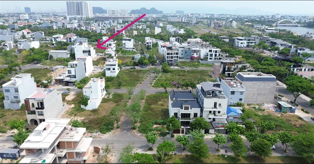 180m2 ngang 7,5m khu fpt đà nẵng giá cần bán gấp