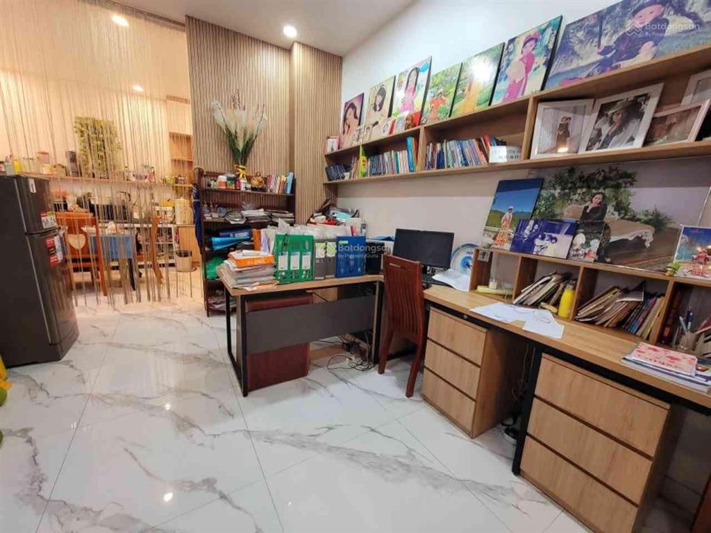 Lê văn sỹ | 70m2 | nhỉnh 7đ | ngang 4.5 | hẻm thông ra các đường lớn |