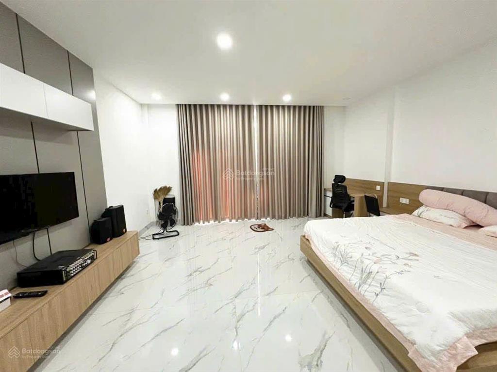 Bán nhà mặt tiền 3 tầng mê linh nha trang 82m2 vừa ở vừa kinh doanh sổ hồng hoàn công