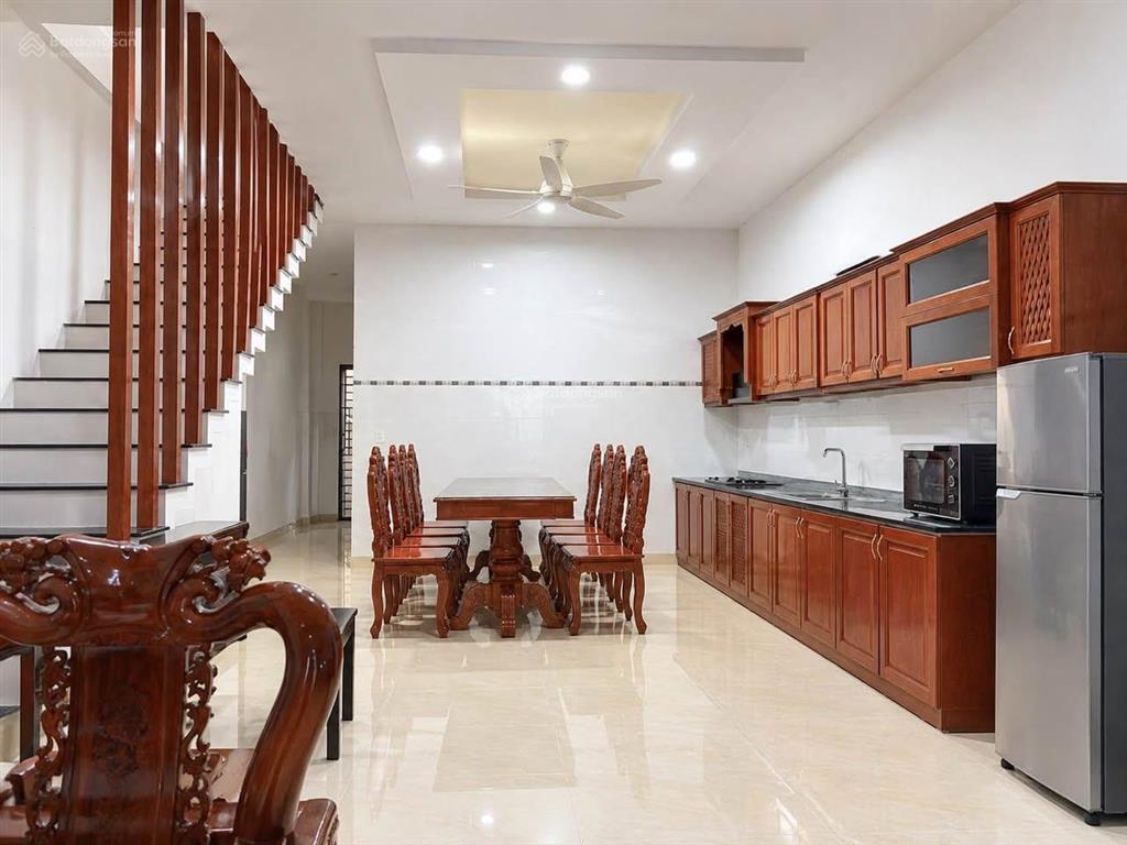 Bán nhà riêng siêu hot tại trịnh công sơn, 20 tỷ, 135m2.