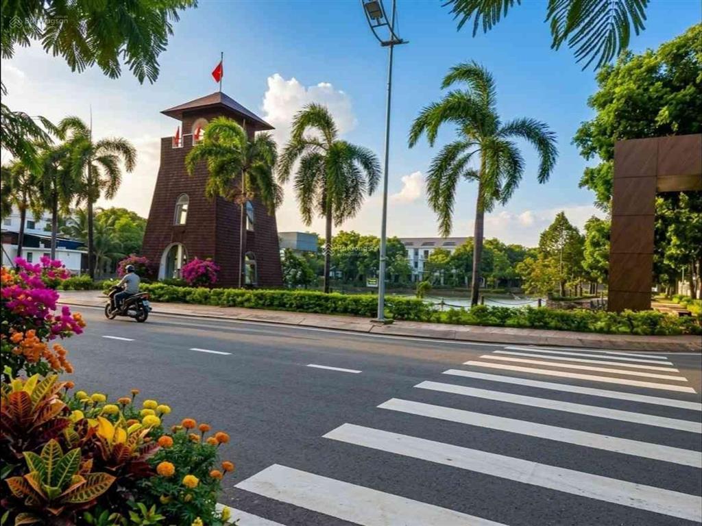 Lô góc 1000m(20x50), 3x tỷ, vuông vức, trường thạnh thủ đức (q9 cũ), kế simcity quận 9