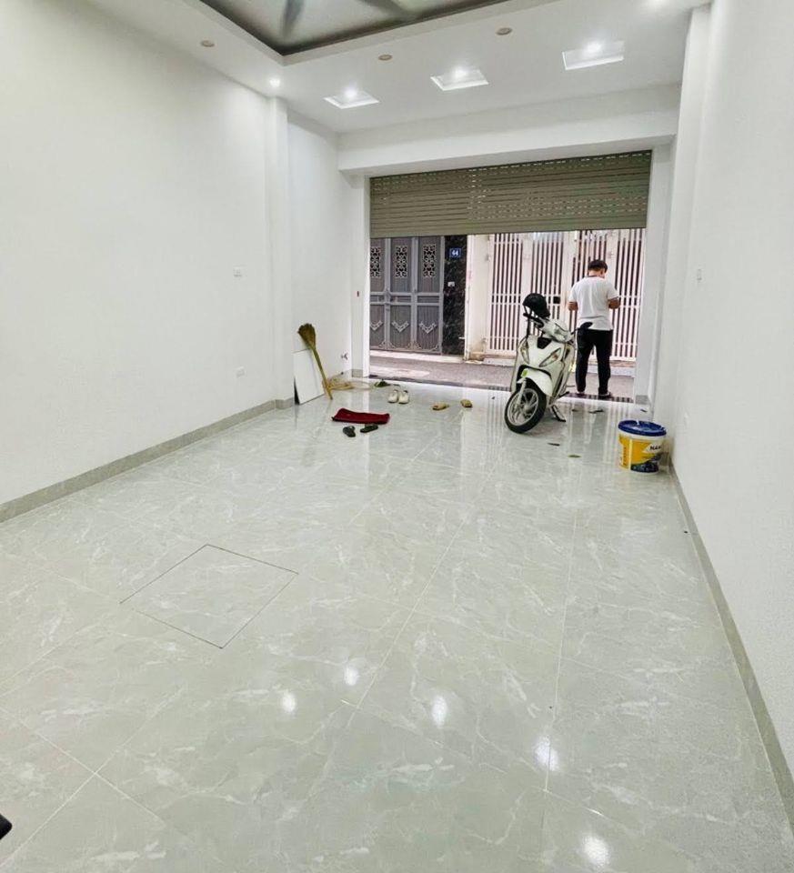 BÁN NHÀ NGUYỄN KHOÁI 66M² × 3 TẦNG – 7,9 TỶ – KO QH- BÁN GẤP