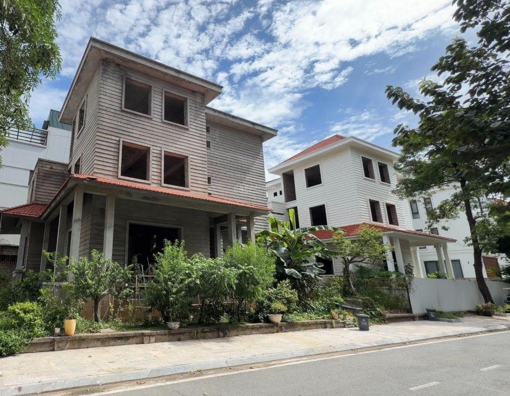 Gấp! Bán biệt thự Bảo Sơn, DT 369m2, đơn lập có hầm, giá chỉ 56.9 tỷ