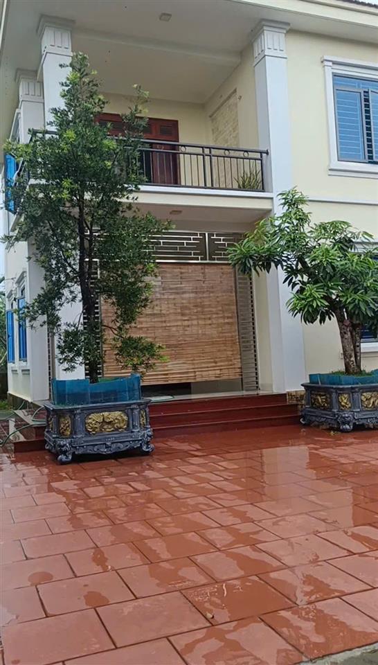 ***Chính chủ gửi bán căn nhà biệt thự 2 tầng tại cao thượng Tân Hưng