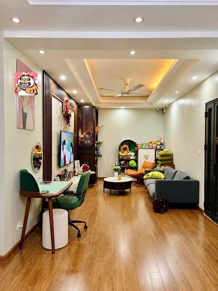 BÁN CHUNG CƯ HỌC VIỆN HẬU CẦN 84 MÉT, 2 NGỦ, 2 VS , GIÁ 3.9 TỶ