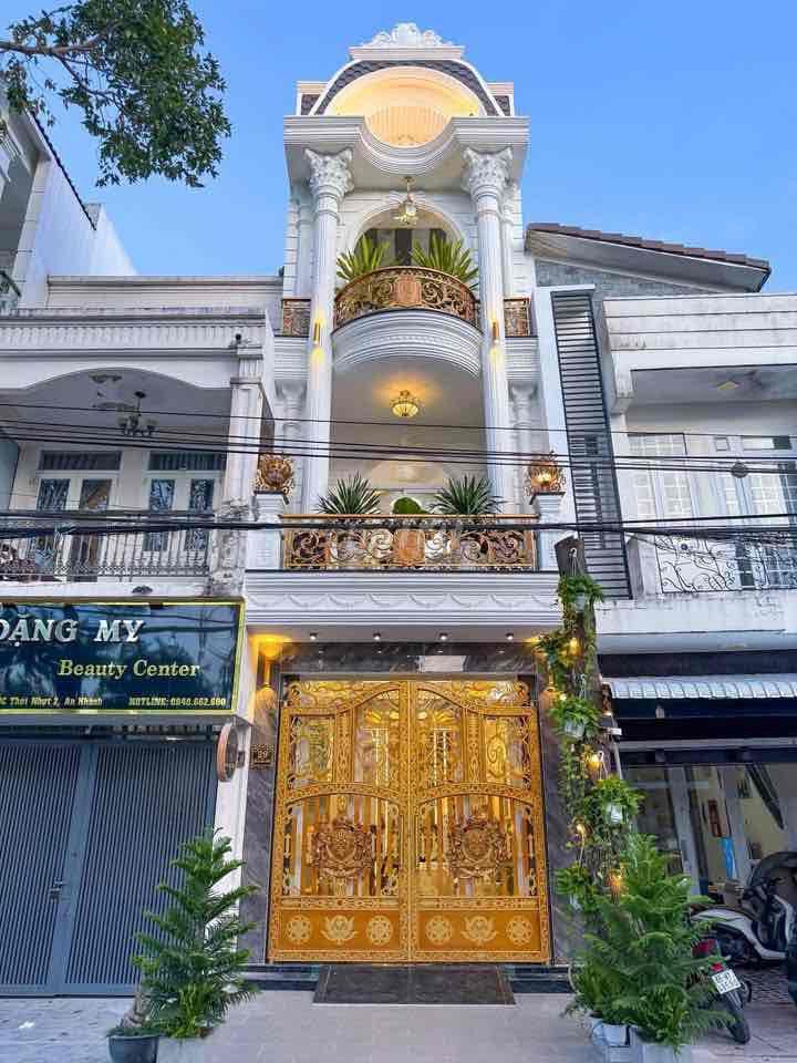 SIÊU PHẨM NHÀ 3 TẦNG TUYỆT ĐẸP TRUNG TÂM NINH KIỀU GẦN ĐH Y DƯỢC