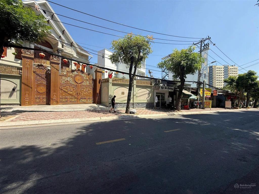 Giảm còn 21 tỷ bán gấp lô đất đẹp 7,2m x 50m mặt tiền đường linh trung ngay gần cocacola, ga metro