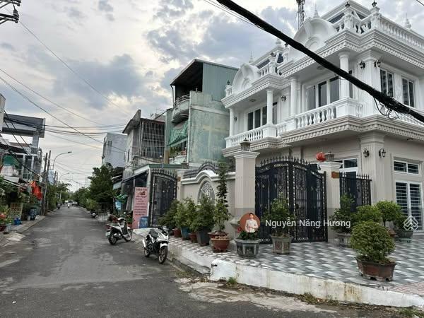 Hiếm nhà c4 mặt tiền đường số 7 linh tây dt 77m2 ngang 4.6 x 17.5m chỉ 3.5 tỷ sổ nằm bank