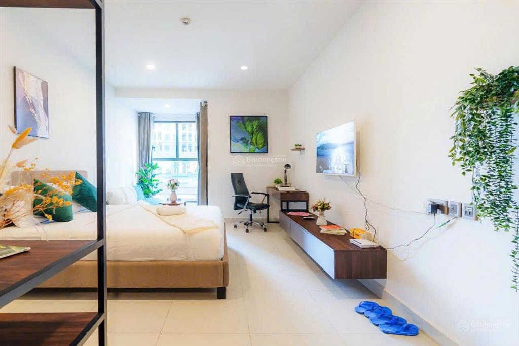 Bán officetel saigon royal 35m2 full nội thất, 3,6 tỷ bao hết, đang cho thuê