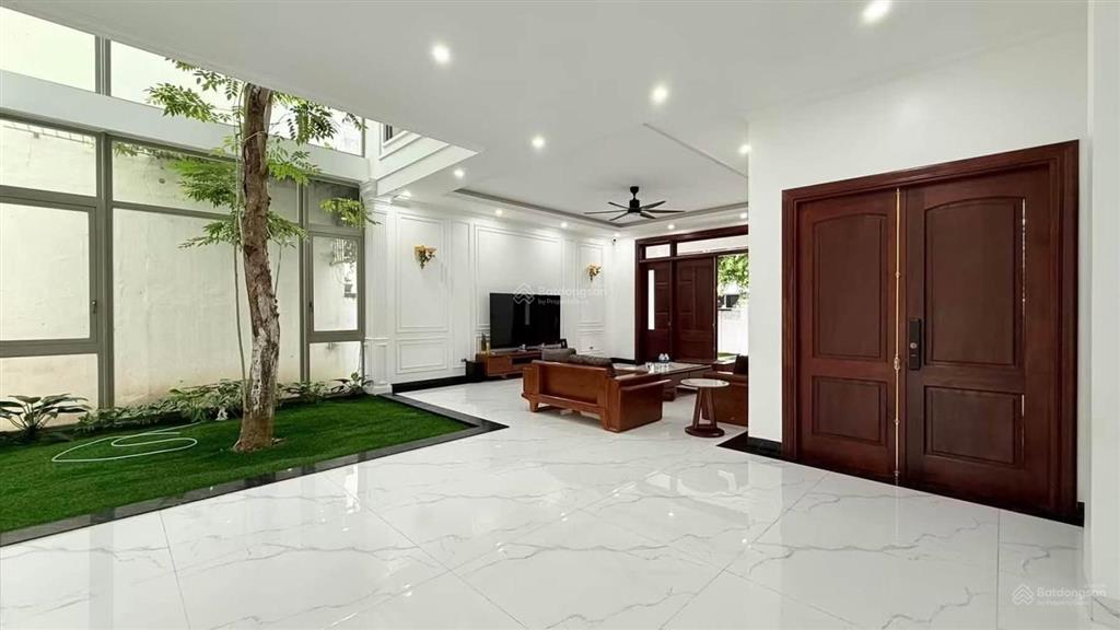 Chuyển nhượng biệt thự euro village 2 3 tầng trục chính vip 341,6m2 37 tỷ