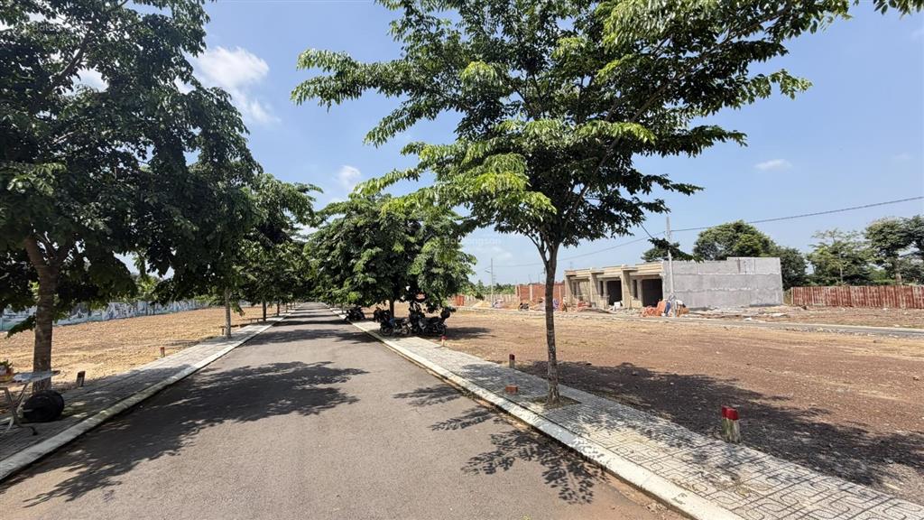 Thanh lý gấp giá rẻ lô đất góc 2 mặt tiền, gần trường học, siêu thị