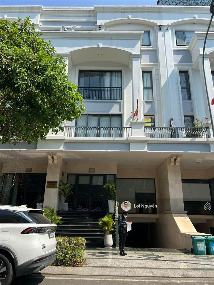 Bán nhà phố 7x19m đường 20m vạn phúc, hoàn thiện văn phòng, đang hđ thuê ổn định, sổ hồng sang tên