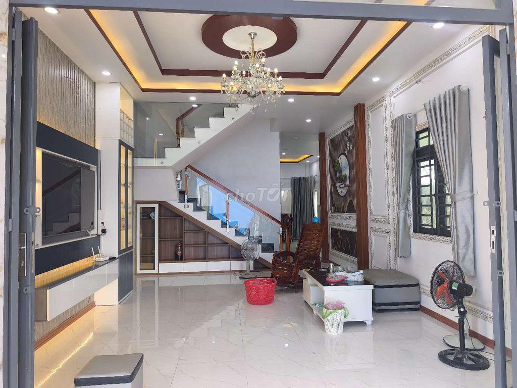 nhà mua cho ba mẹ vợ ở mà ba mẹ vợ không ở nên bán lại