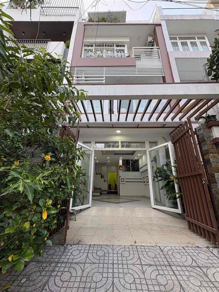 NHÀ PHỐ KHU PENHOUSE VEN SÔNG GẦN GIGAMALL PHẠM VĂN ĐỒNG