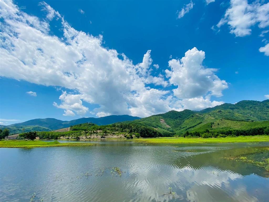 Bán 6.000m2 làm nhà vườn có suối nhỏ đường betong, cách nha trang 35p giá rẻ 0788 558 ***